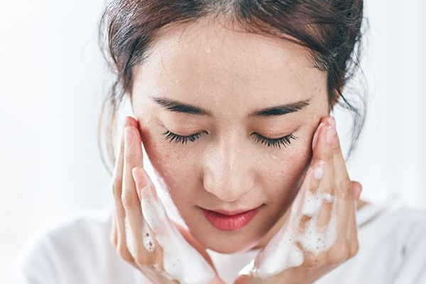 冬天需要去角质吗,冬天去角质的正确方法 冬天需要去角质吗,冬天去角质的正确方法