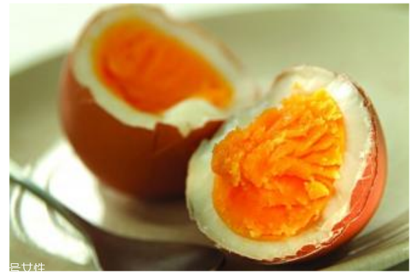 健身的人一天可以吃几个鸡蛋,健身一天能吃几个鸡蛋黄