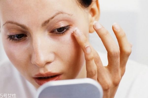 20岁要用眼霜吗,二十多岁适合用什么眼霜