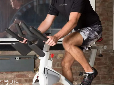 动感单车的禁忌人群,骑动感单车注意哪些事项 动感单车的禁忌人群,骑动感单车注意哪些事项