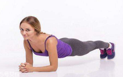 平板支撑的要领及注意事项,平板支撑的正确方法