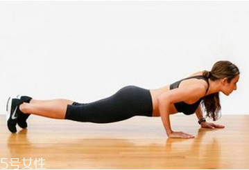 俯卧撑时间间隔,俯卧撑每组时间间隔 俯卧撑时间间隔,俯卧撑每组时间间隔