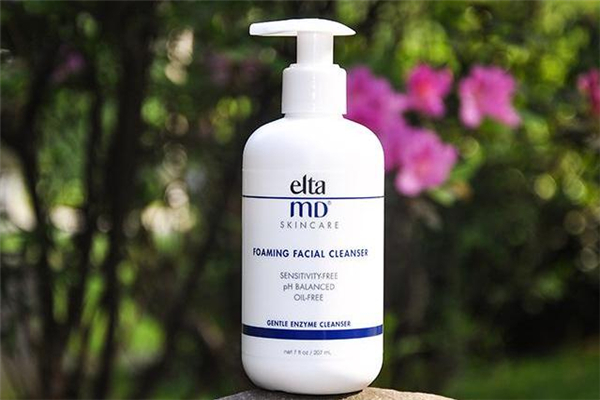 氨基酸洗面奶对痘痘有用吗,长痘痘可以用氨基酸洗面奶吗 氨基酸洗面奶对痘痘有用吗,长痘痘可以用氨基酸洗面奶吗