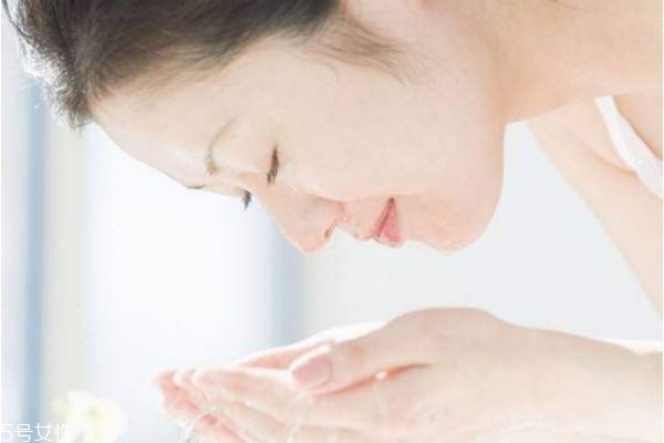 洁面膏是什么,洁面膏是干什么用的