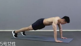 平板支撑主要锻炼哪里的肌肉,平板支撑主要锻炼哪里力量 平板支撑主要锻炼哪里的肌肉,平板支撑主要锻炼哪里力量