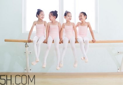 宝宝几岁可以学芭蕾舞,孩子几岁学芭蕾舞合适