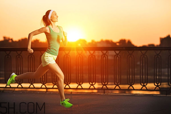 每天跑步对身体的好处和坏处,每天跑步对身体的好处