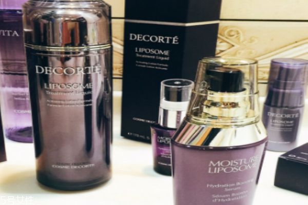 黛珂保湿美容液是什么,黛珂美容液是精华吗