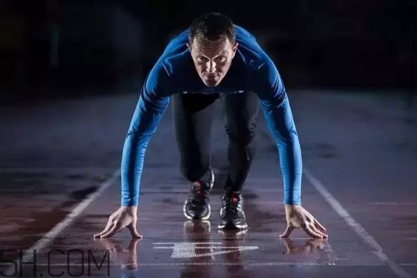 怎么区分脂肪粒和闭口粉刺,脂肪粒和闭口的区别