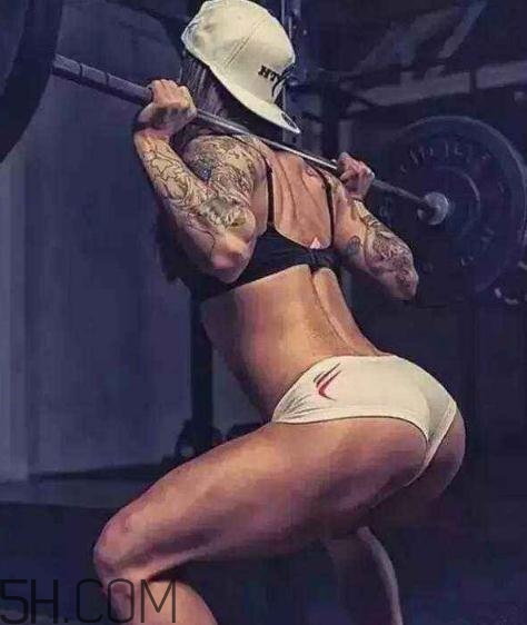 面壁深蹲和深蹲哪个好,面壁深蹲的九大好处