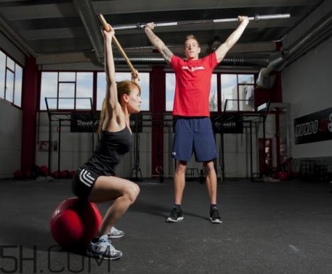 深蹲蹲不下去怎么办,为什么深蹲蹲不下去 深蹲蹲不下去怎么办,为什么深蹲蹲不下去