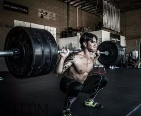 为什么深蹲臀部没感觉,深蹲感觉屁股不发力