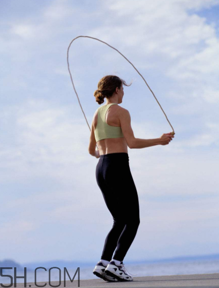 为什么跳绳之后小腿酸痛,跳完绳后小腿酸痛正常吗