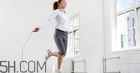 怎样跳绳不伤膝盖,怎样跳绳不伤膝盖视频