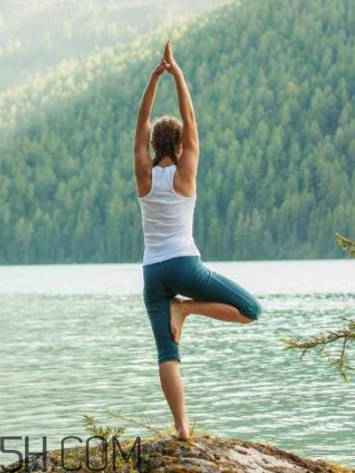 练瑜伽注意事项初学者,瑜伽动作练习