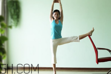 瑜伽适合办公室的人员吗?,适合办公室的瑜伽体式