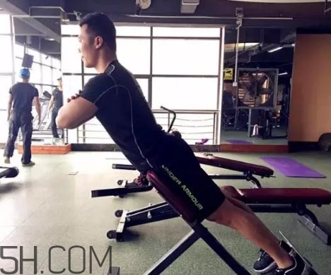 山羊挺身治疗腰椎间盘突出,腰间盘突出可以山羊挺身吗