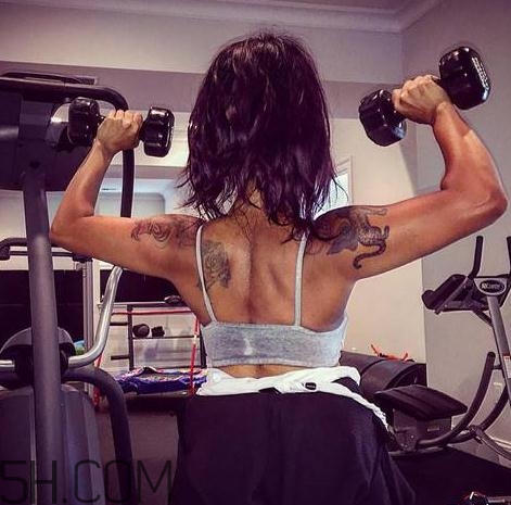 推背推到肩胛骨痛是什么原因,推背后肩膀疼怎么回事