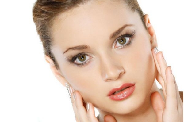 精华液的作用和功效,精华液的作用及用法 精华液的作用和功效,精华液的作用及用法