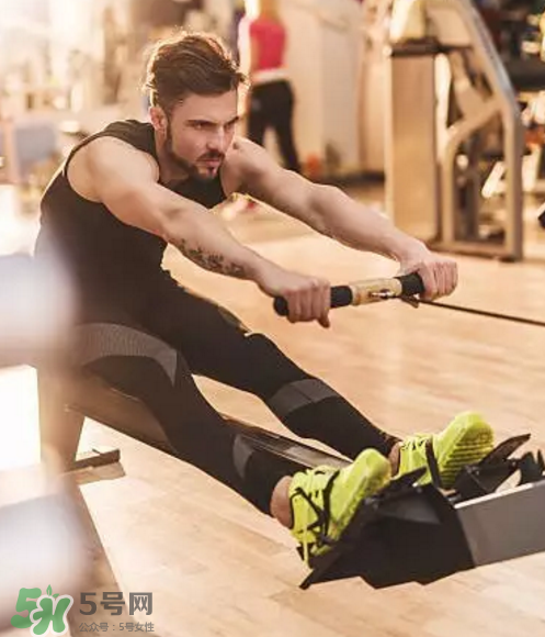 划船机锻炼教程视频,划船机的锻炼方法时间 划船机锻炼教程视频,划船机的锻炼方法时间