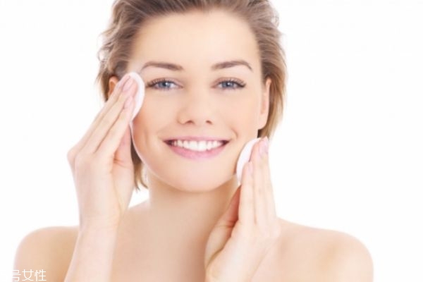 洁面啫喱和洗面奶区别,洁面啫喱和洗面奶区别和用法