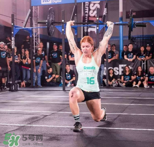 练crossfit的女生,crossfit和功能性训练区别