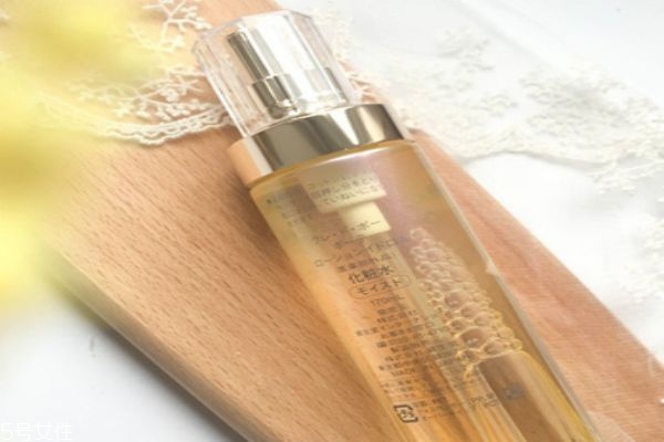 cpb日乳清爽和滋润怎么区分,cpb水乳三件套怎么区分清爽和滋润 cpb日乳清爽和滋润怎么区分,cpb水乳三件套怎么区分清爽和滋润