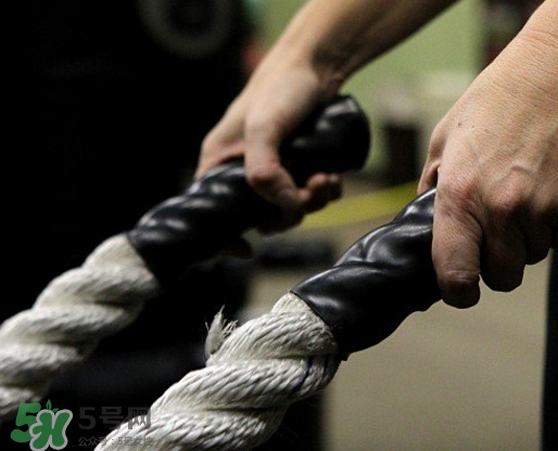 健身房战绳怎么练,战绳怎么练