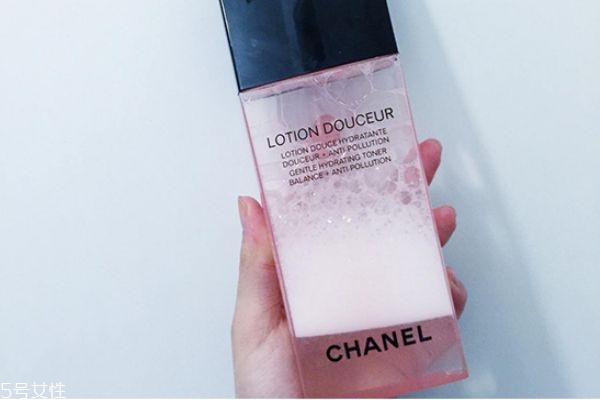 化妆水有泡沫好吗,化妆水泡沫多好还是泡沫少好