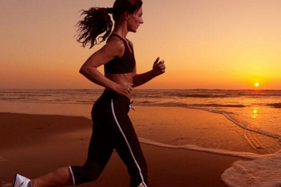 夜跑好还是晨跑好减肥效果好,夜跑好还是晨跑好?