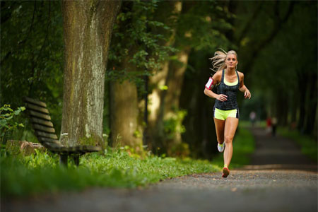 雾霾天带口罩跑步,雾天戴口罩跑步好吗