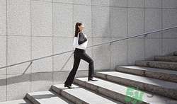 爬楼梯瘦腿的正确方法图解,爬楼梯瘦腿的正确方法