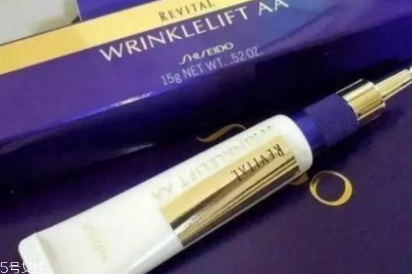 涂眼霜用哪个手指,眼霜用手指涂好还是用仪器好