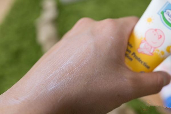 宝宝可以用防晒霜吗,防晒乳怎么涂