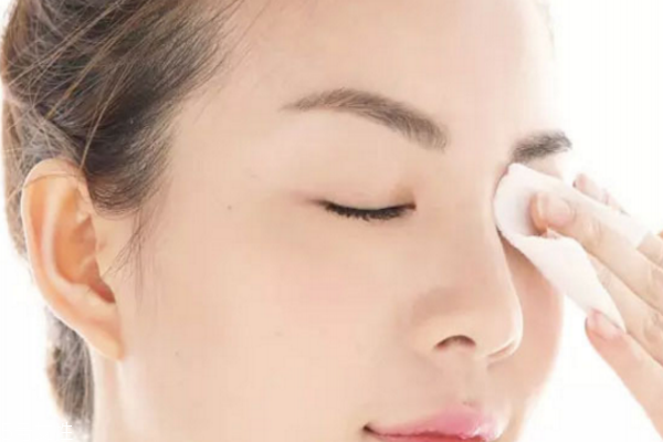 怎么去除眼部细纹?,去除眼部细纹最有效的方法是什么 怎么去除眼部细纹?,去除眼部细纹最有效的方法是什么