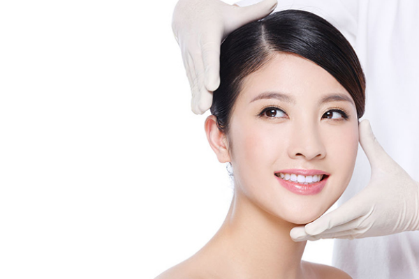 淘米水洗脸可以祛斑吗,热水洗脸可以祛痘吗