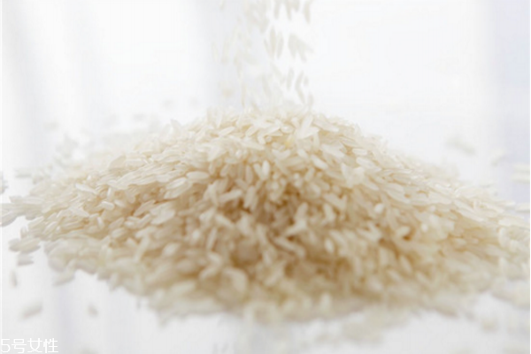 淘米水洗脸有什么效果?,长期用淘米水洗脸有什么效果 淘米水洗脸有什么效果?,长期用淘米水洗脸有什么效果