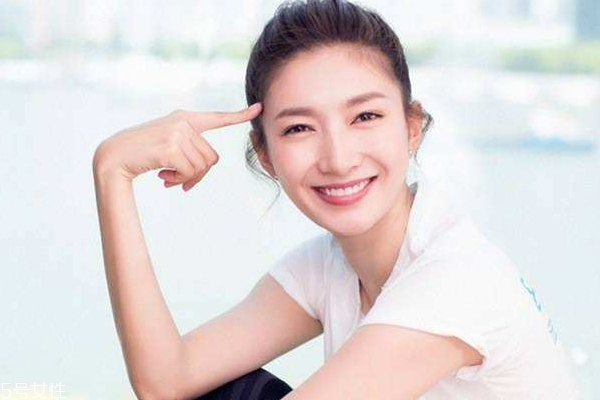 脸部缺水的表现,脸部严重缺水的症状是什么