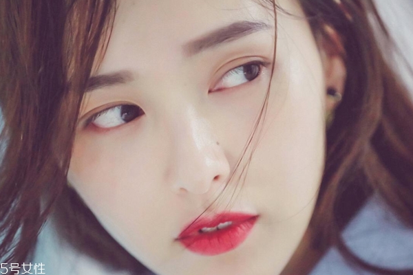 不去角质是不是用的护肤品都不会吸收,去角质的护肤品有什么作用