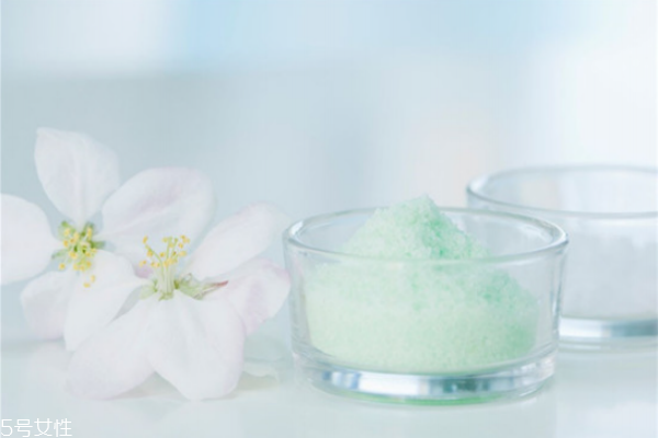 浴盐可以泡澡吗,沐浴盐可以用来泡澡吗