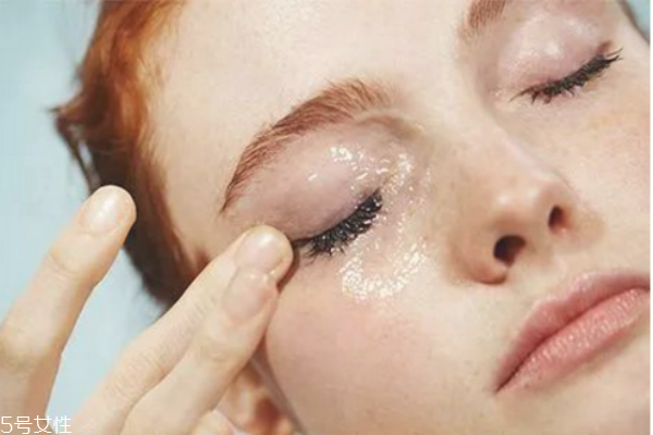 适合油性皮肤痘痘肌的护肤品,油痘皮适合的护肤品 适合油性皮肤痘痘肌的护肤品,油痘皮适合的护肤品