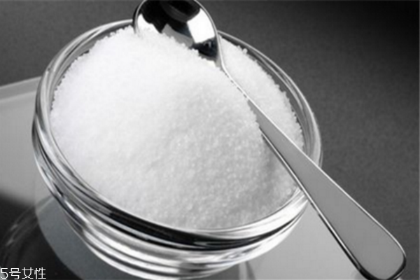 盐水洗脸一周几次,盐水洗脸一周几次最好