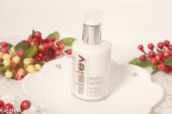 乳液有酒精味正常吗,水乳里面有酒精味可以用吗