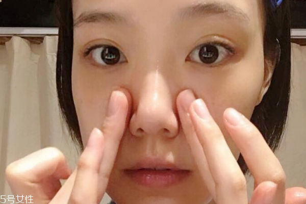 自己在家怎么清洁皮肤毛孔,自己怎么清理毛孔堵塞