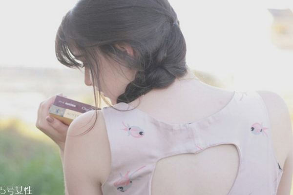 皮肤晒伤了应该怎么处理,晒伤后怎么处理