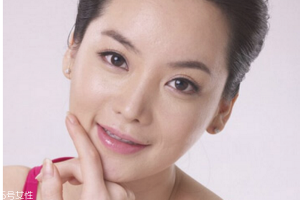 去除嘴角纹的最好办法,嘴角两边的括号纹怎么去除