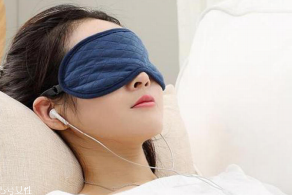 大姨妈来了失眠怎么办,失眠不来姨妈怎么办