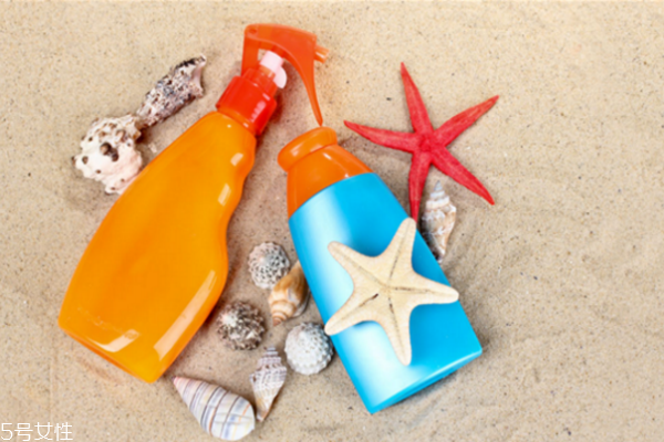 长痘能用防晒霜吗,痤疮可以涂防晒吗 长痘能用防晒霜吗,痤疮可以涂防晒吗