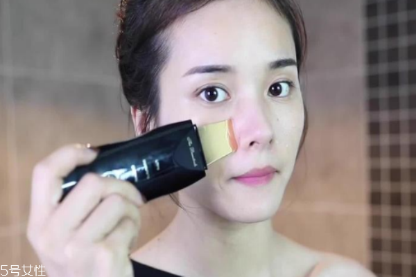 美容院吸黑头粉刺仪器有用吗,美容仪能去黑头吗