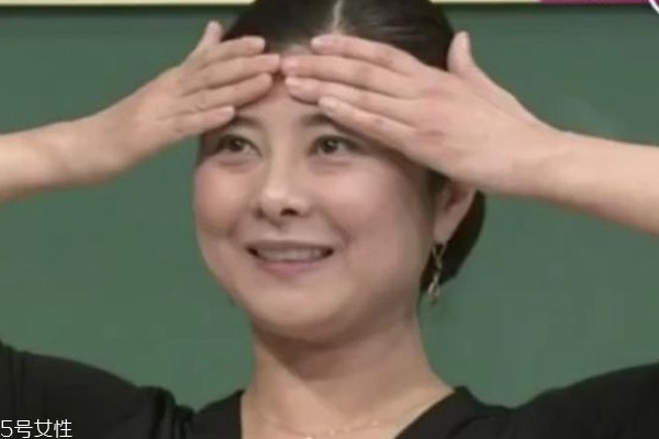 眼睛有点下垂怎么办,眼睛变小眼皮下垂